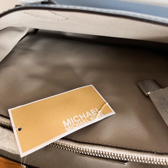 Michael Kors Mercer Convertible Large Patent Leather Tote (Denim) - Picture 5 of 9